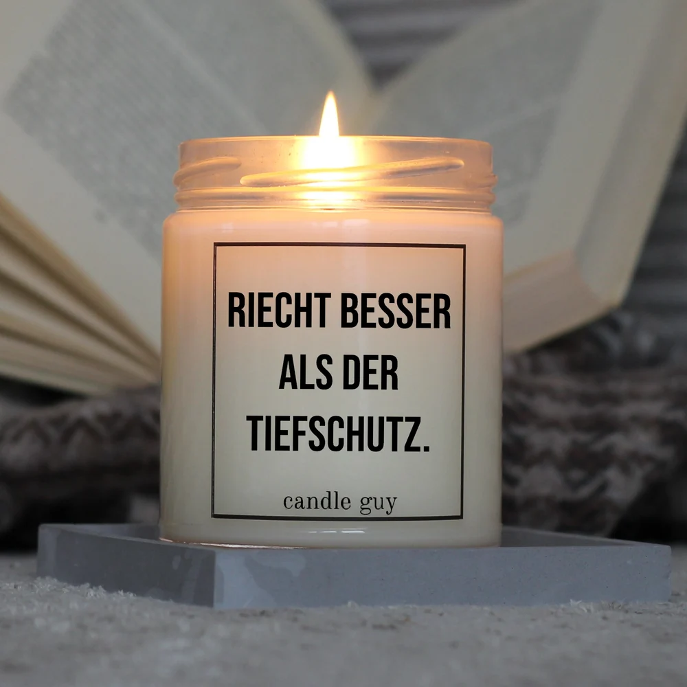 Alternative view of Kerze mit Spruch | Riecht besser als der Tiefschutz. | Farbe Weiß