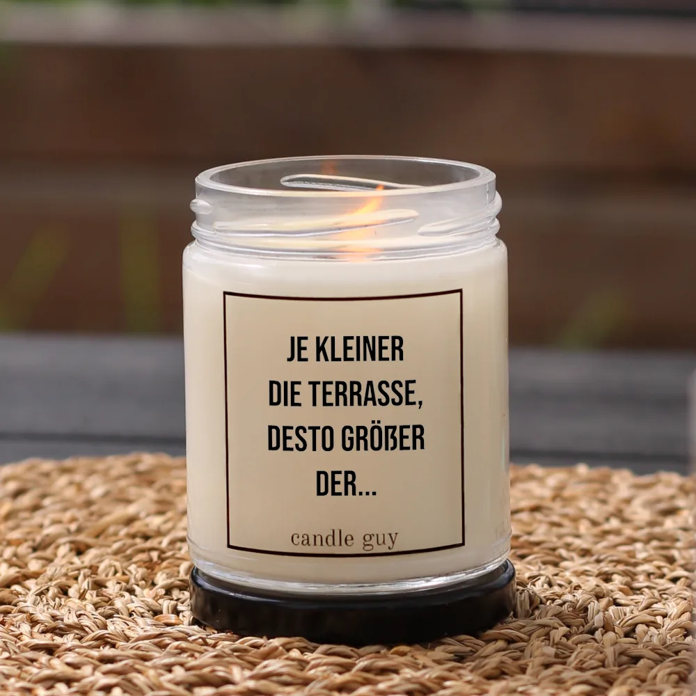 Brennende Citronella Kerze Je kleiner die Terrasse