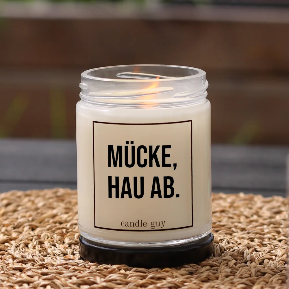 Brennende Citronella Kerze Mücke, hau ab.