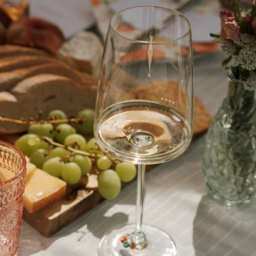 Alternative view of Weißwein mit Spruch | Weil Blumen nicht betrunken machen